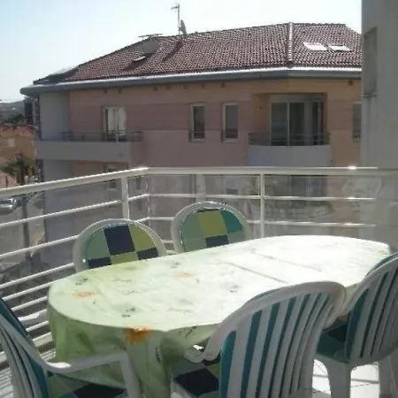 Frejus, 3 Pieces, 6 Personnes - Fr-1-226a-63 Fréjus